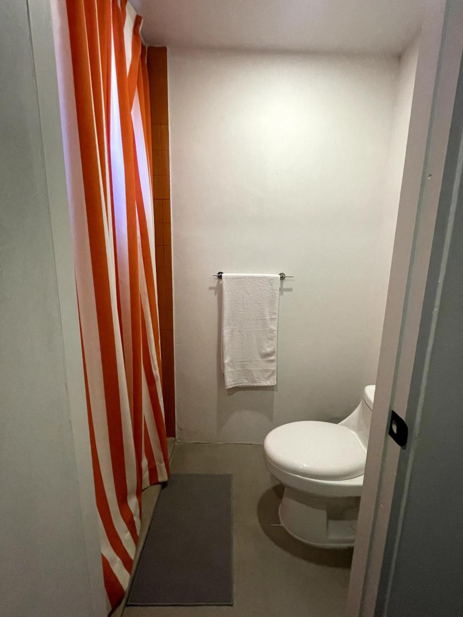 Nina'S - Juan Santamaria Otel Alajuela Dış mekan fotoğraf