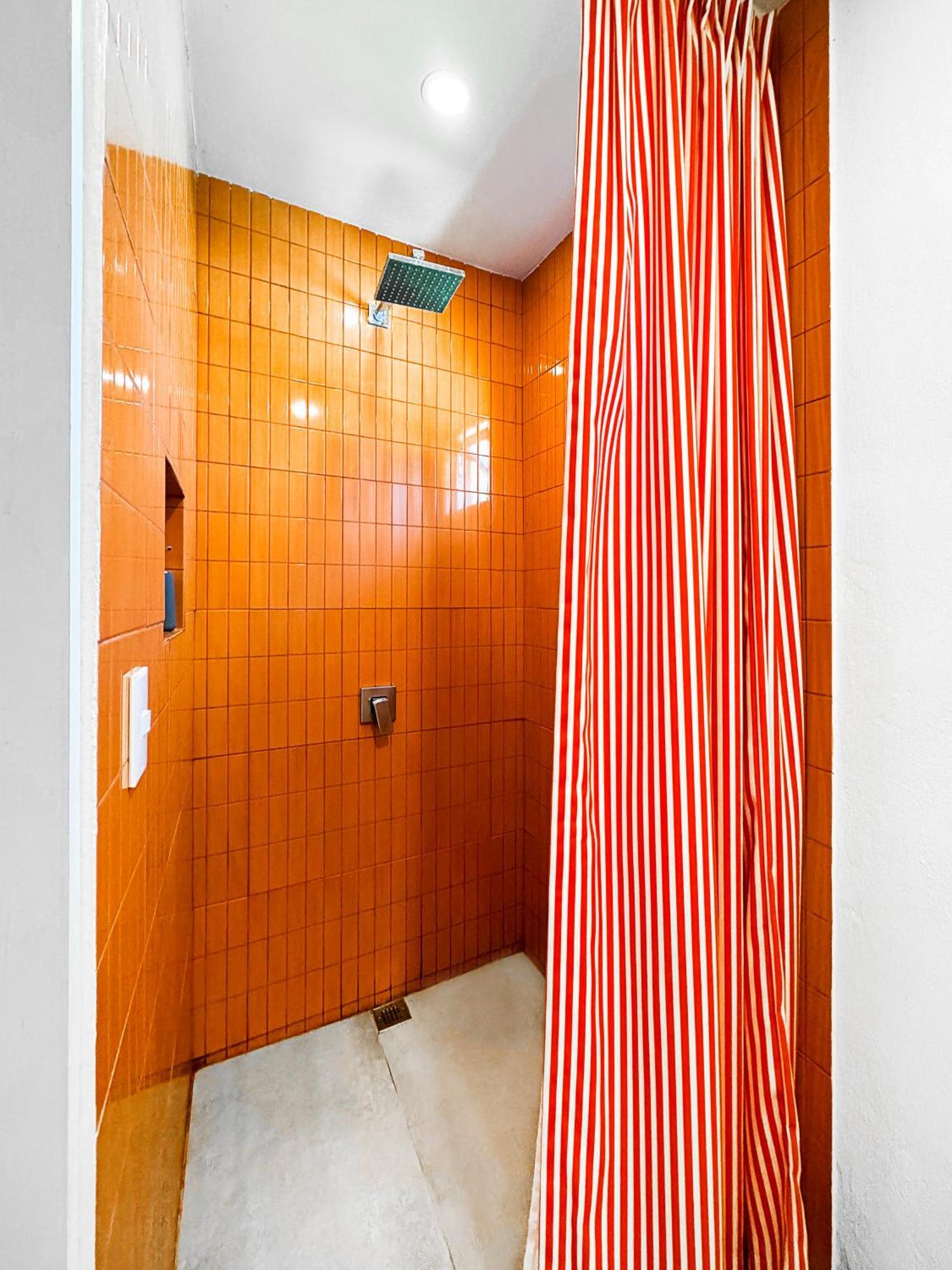 Nina'S - Juan Santamaria Otel Alajuela Dış mekan fotoğraf