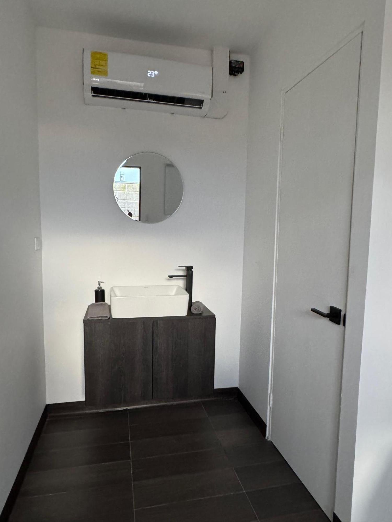 Nina'S - Juan Santamaria Otel Alajuela Dış mekan fotoğraf